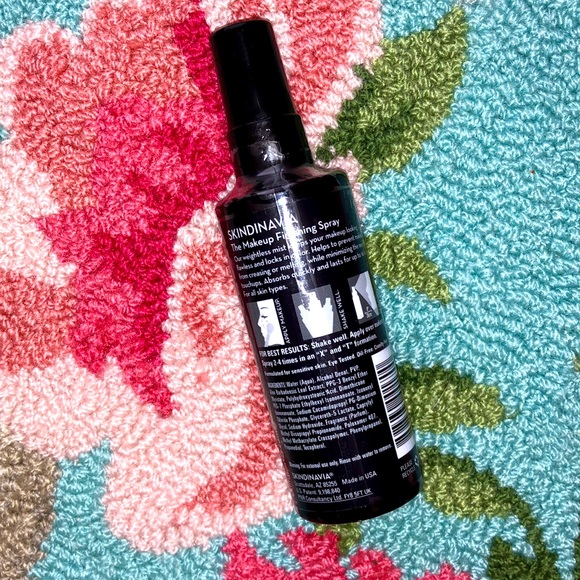 SKINDINAVIA Makeup Finishing Setting Spray - Picture 2 of 3